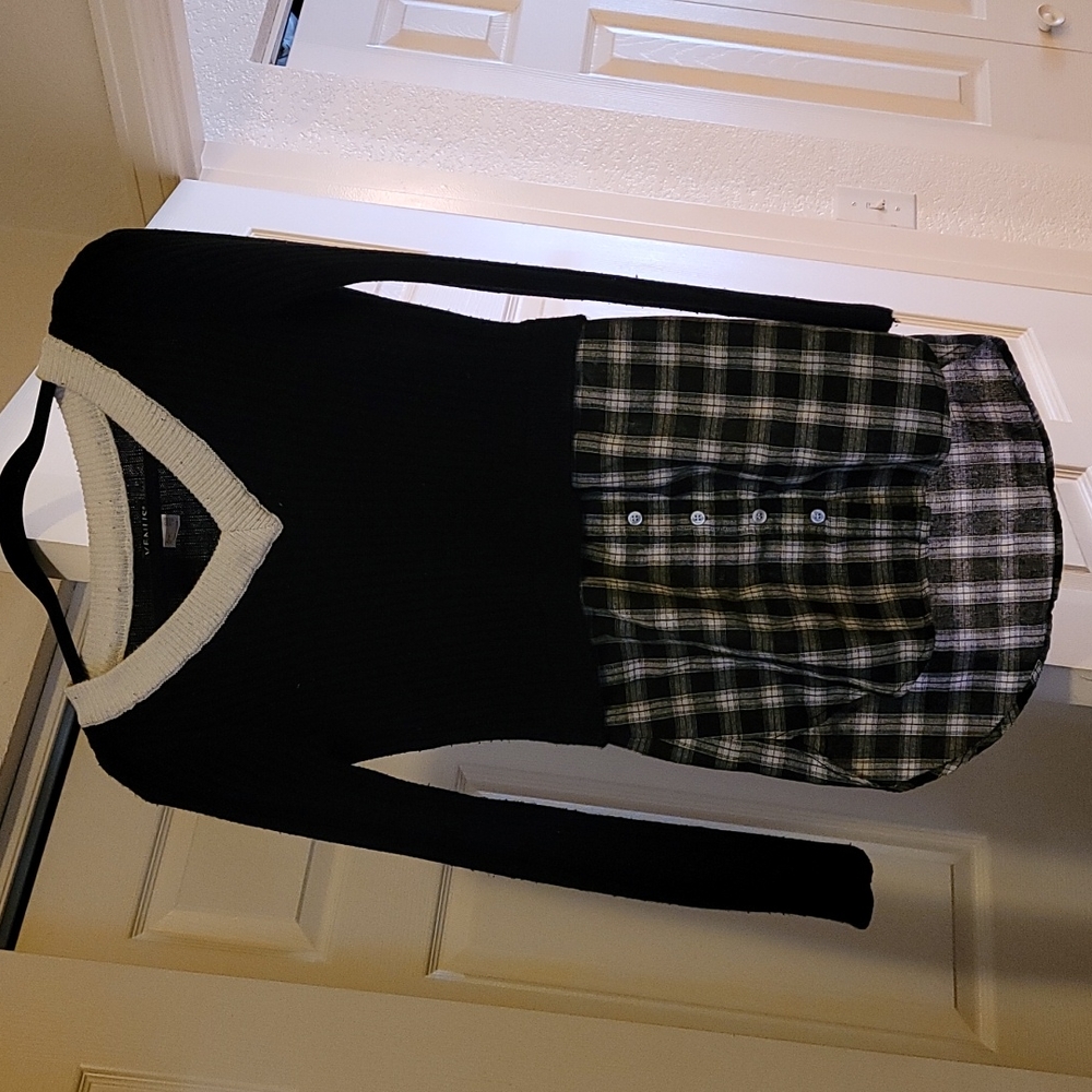 COPY - School girl looking sweater top